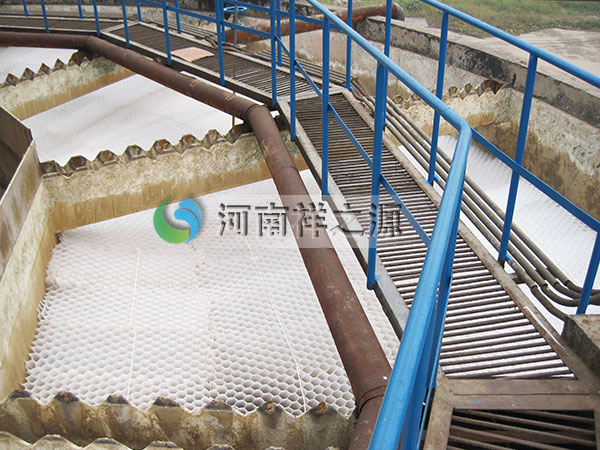 ���m�з�Cб�����ϰ��b�F(xi��n)��(ch��ng)